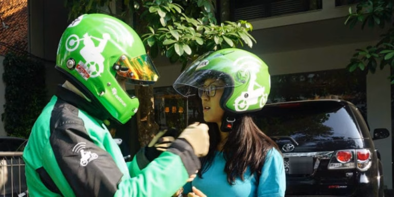 Gojek Phk Ratusan Karyawan By Teknodaim