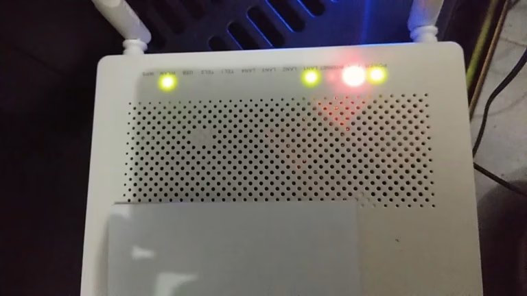 Penyebab WiFi IndiHome LOS Merah dan 4 Cara Mengatasinya 8 Penyebab WiFi IndiHome LOS Merah dan 4 Cara Mengatasinya