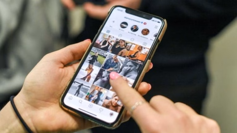 5 Cara Mengatasi Foto Instagram Tidak Bisa Disimpan di Galeri 3 5 Cara Mengatasi Foto Instagram Tidak Bisa Disimpan di Galeri