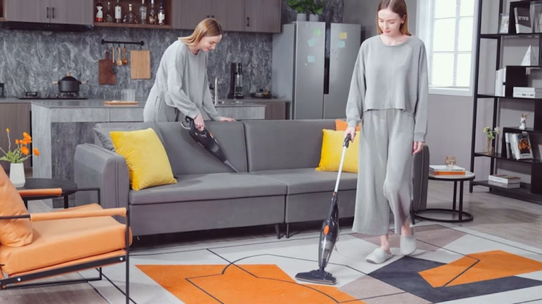 Gambaran Membersihkan Dengan Gaabor Vacuum Cleaner (youtube.com)