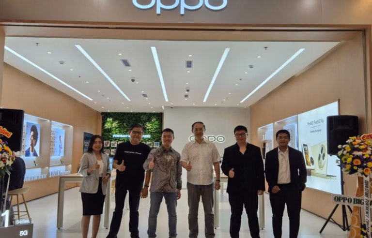 Oppo Lelang HP Rp 100 Ribu di Supermal Karawaci
