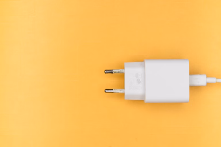 Ilustrasi Charger Hp (review.bukalapak.com)