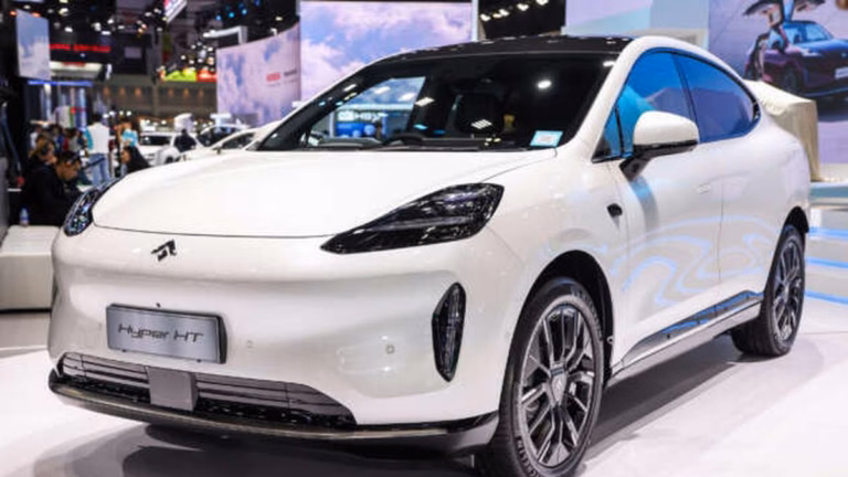 Spesifikasi Mobil Listrik GAC Aion Hyper HT yang Akan Hadir di Indonesia